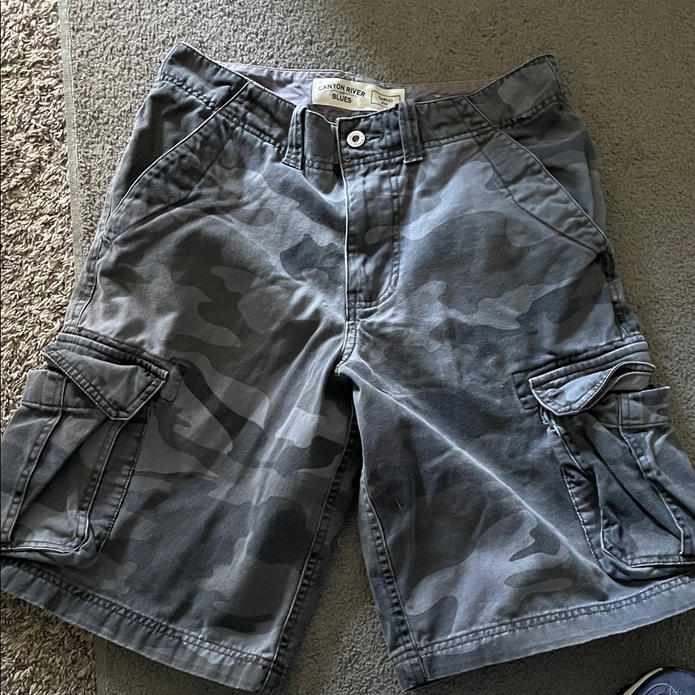 Canyon River Blues Men's Gray Camo Cargo Shorts